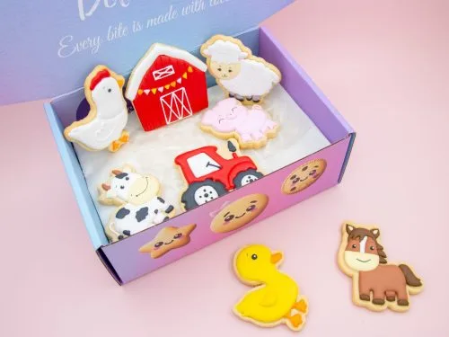 Farm animal cookie set in Delookies clear gift box