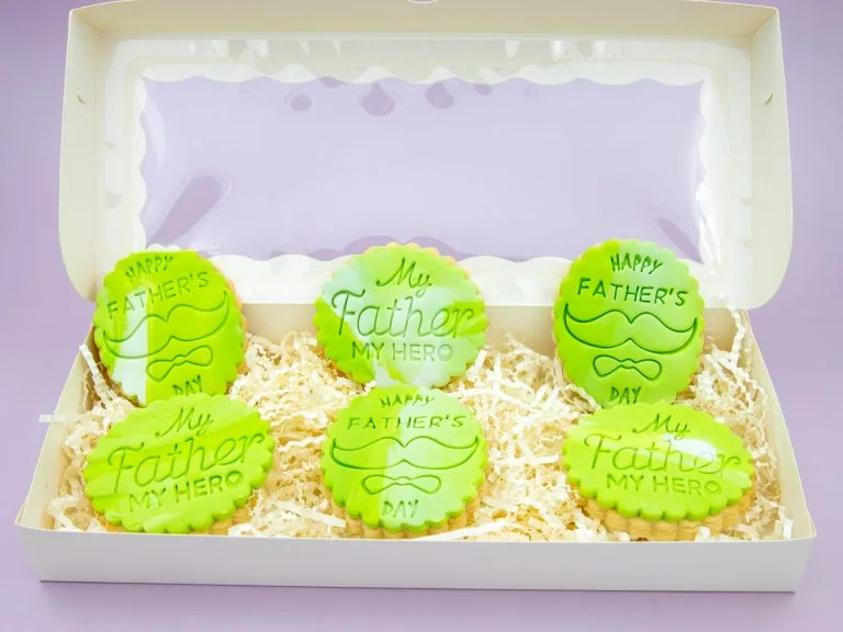 Father’s Day gift box cookies in Delookies packaging