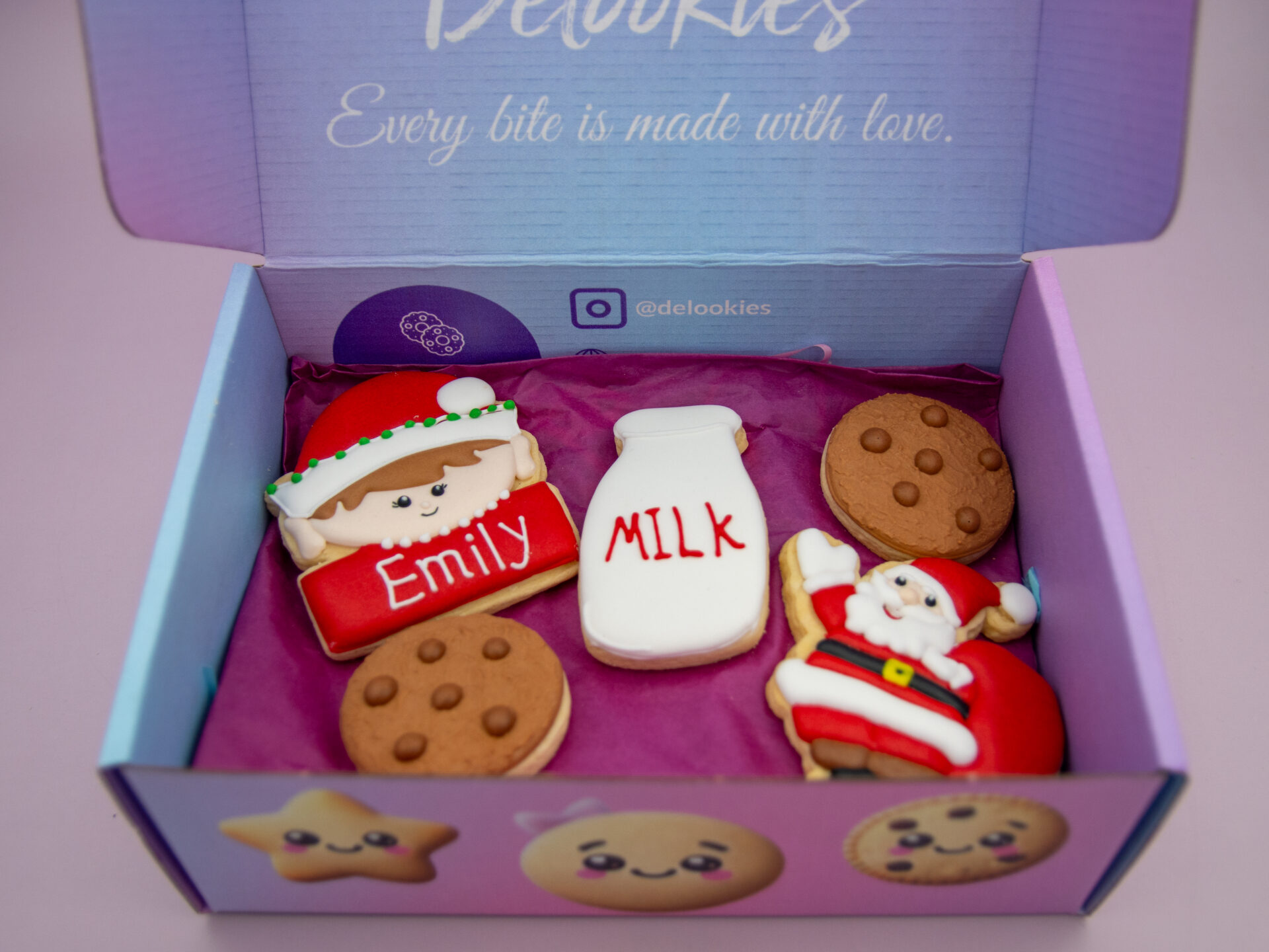 Santa’s Night Snack Cookies arranged inside Delookies packaging