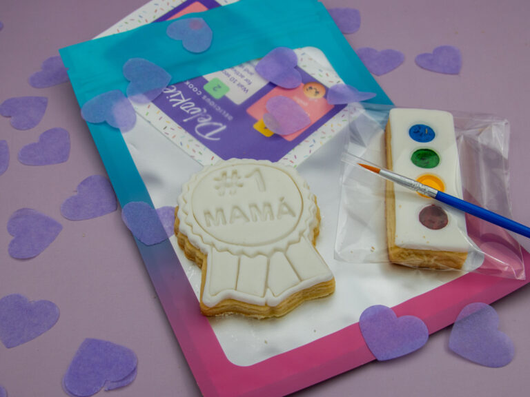 #1 Mum badge DIY cookie favour with edible paint palette and brush for school Mother’s Day activity