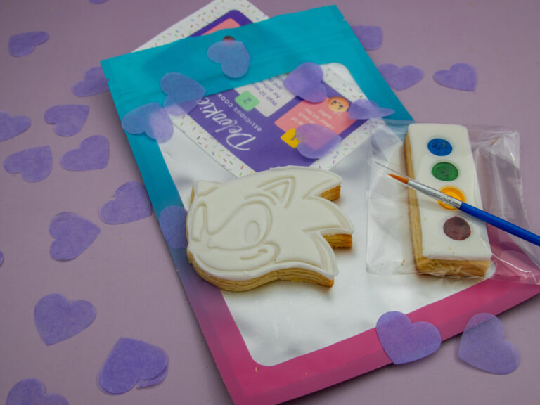 Sonic DIY cookie favour with edible paint palette and brush for kids gaming party activity