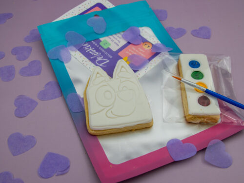 Bluey DIY cookie favour with edible paint palette and brush for kids party activity