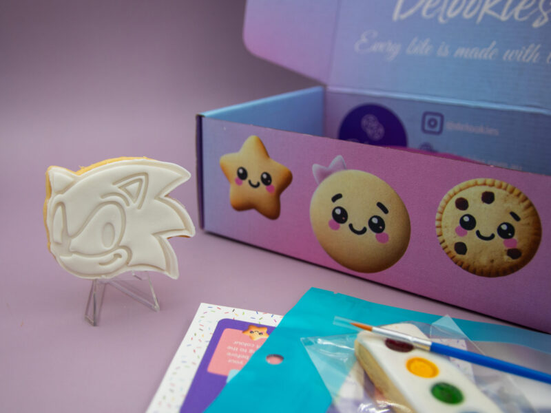 Sonic DIY cookie favour standing upright with edible painting kit for birthday party bags