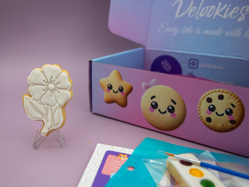 Blossom flower DIY cookie favour standing upright with edible painting kit for party bags